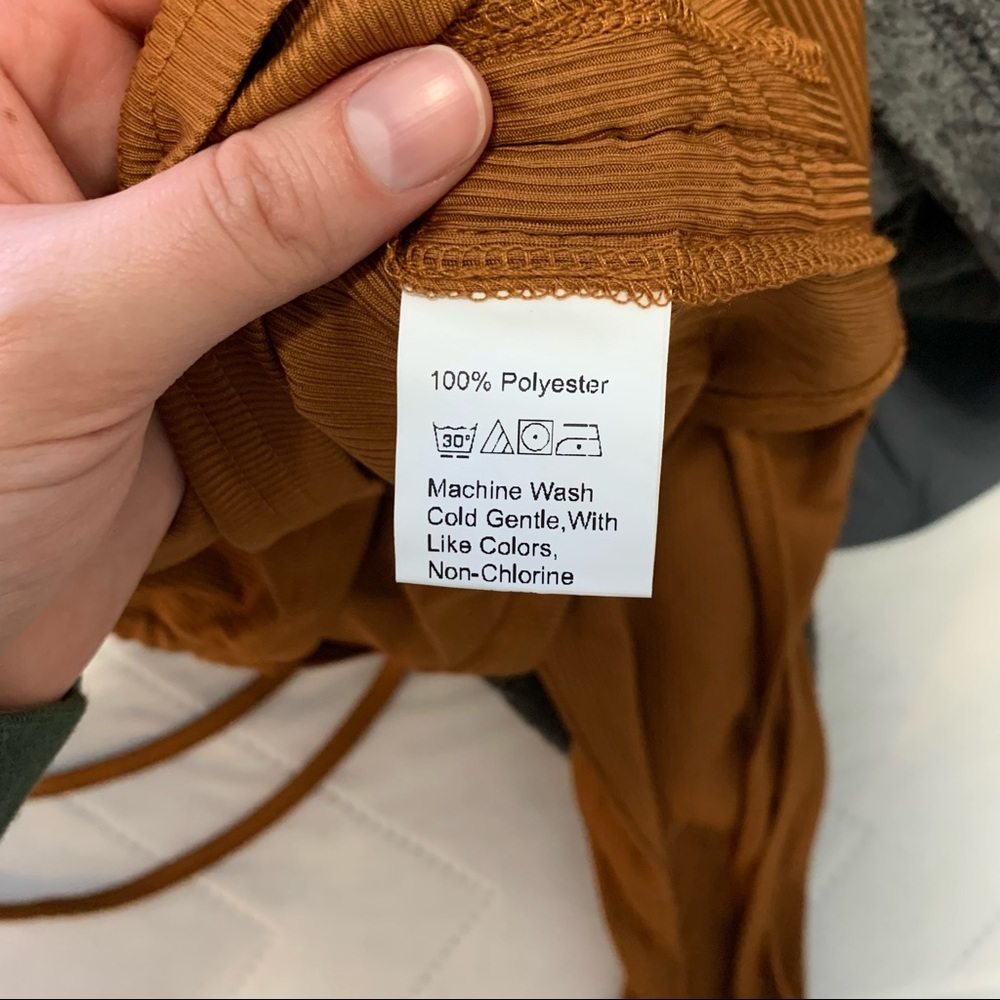 Rust Ruched Drawstring Longsleeve Tee - Picture 6 of 6
